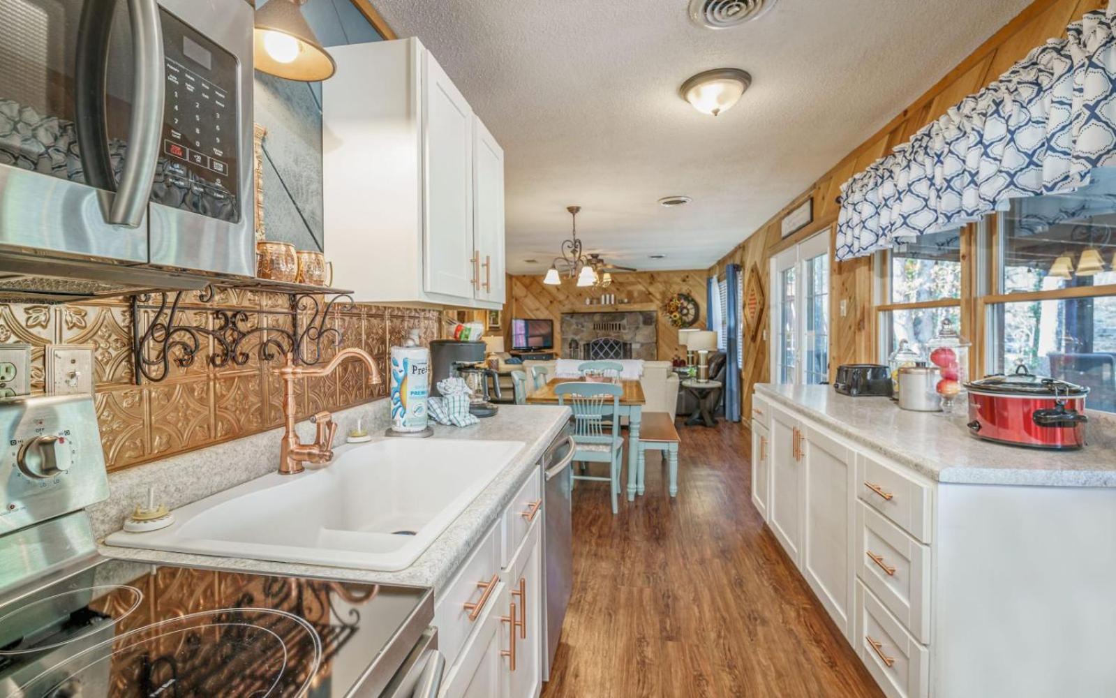 Wooded Bliss Hot Tub Single Level Cabin With No Steps Rocking Chairs And Wooded Views Пиджен Фордж Екстериор снимка