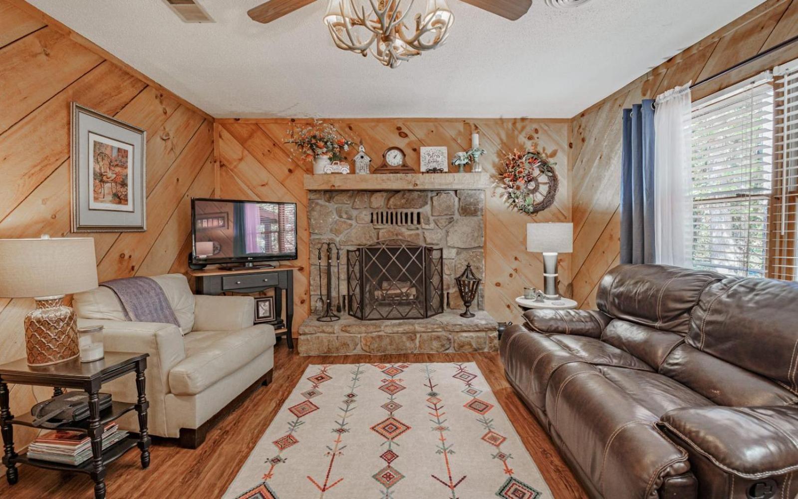 Wooded Bliss Hot Tub Single Level Cabin With No Steps Rocking Chairs And Wooded Views Пиджен Фордж Екстериор снимка